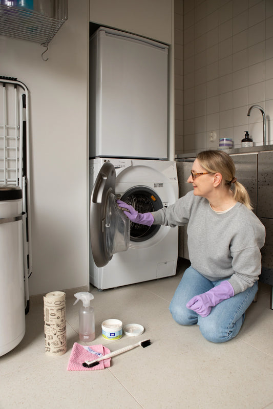 Does freshly washed laundry smell musty? Here’s how to clean your washing machine